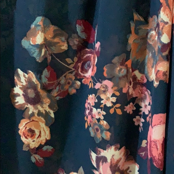 Blouse - Picture 3 of 5